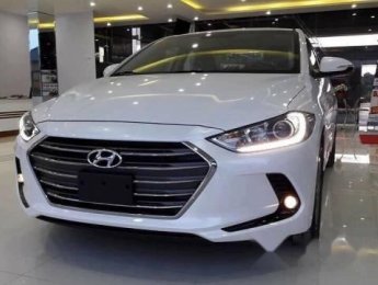 Hyundai Elantra   2017 - Cần bán Hyundai Elantra đời 2017, màu trắng
