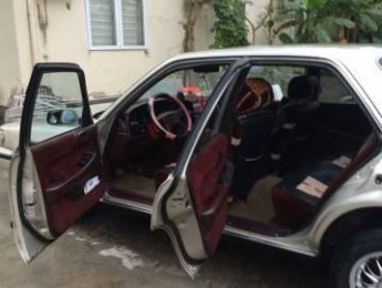 Toyota Cressida 1993 - Bán xe Toyota Cressida đời 1993, màu vàng cát