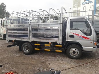 JAC HFC 2017 - Bán xe tải 2 tấn, 2.4 tấn thùng bạt kín tại Thái Bình, máy Isuzu, bảo hành 3 năm
