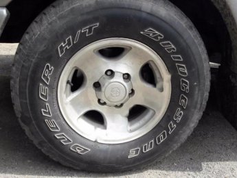 Toyota Land Cruiser 1996 - Cần bán Toyota Land Cruiser đời 1996, màu trắng, nhập khẩu, 330 triệu