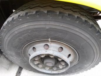 Xe tải 5 tấn - dưới 10 tấn Dongfeng Kinglin 2014 - Cần bán lại xe tải 9.3 tấn Dongfeng Kinglin đời 2014, màu vàng, nhập khẩu nguyên chiếc