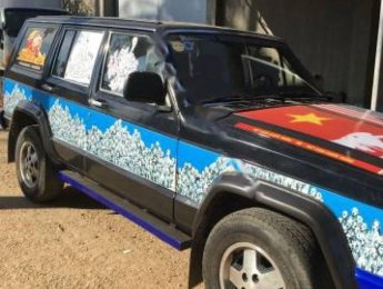 Jeep Cherokee 1994 - Cần bán lại xe Jeep Cherokee đời 1994, màu đen, xe nhập