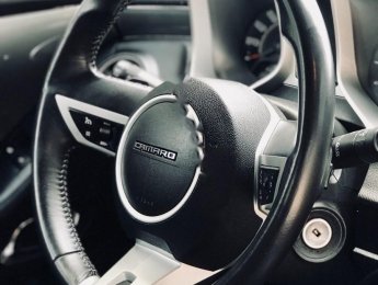 Chevrolet Camaro 2011 - Cần bán gấp Chevrolet Camaro sản xuất 2011, màu vàng, xe nhập