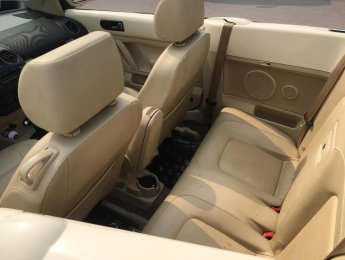 Volkswagen New Beetle 2009 - Bán Volkswagen New Beetle sản xuất năm 2009, màu kem (be), xe nhập