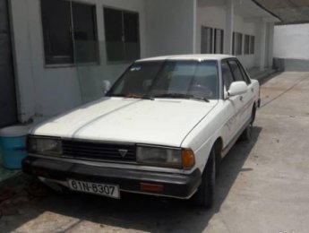 Nissan Serena 1988 - Thanh lý xe Nissan Serena đời 1988, màu trắng