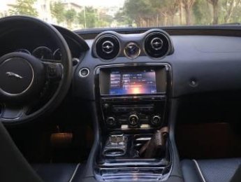 Jaguar XJL 2011 - Bán Jaguar XJL sản xuất năm 2011, màu trắng, nhập khẩu xe gia đình