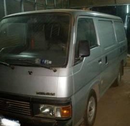 Nissan Urvan 1994 - Bán xe Nissan Urvan sản xuất năm 1994, màu bạc, giá chỉ 60 triệu