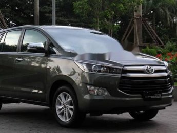 Toyota Innova 2018 - Cần bán xe Toyota Innova năm sản xuất 2018, giá 493tr