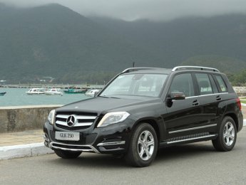 Mercedes-Benz GLK Class 250 2016 - Cần bán gấp xe Mercedes GLK 4matic đời 2016 giá rẻ