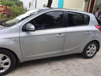 Hyundai i20 2011 - Bán xe Hyundai i20 sản xuất 2011, màu bạc, nhập khẩu nguyên chiếc chính chủ, giá tốt
