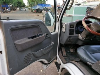 Kia K2700 2005 - Bán xe Kia K2700 sản xuất năm 2005, màu trắng, nhập khẩu nguyên chiếc, giá tốt