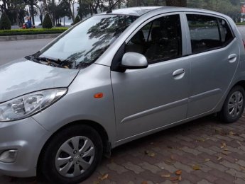 Hyundai i10 2013 - Bán ô tô Hyundai i10 sản xuất 2013 màu bạc, giá chỉ 195 triệu, nhập khẩu nguyên chiếc