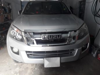 Isuzu Dmax 2013 - Cần bán Isuzu Dmax năm sản xuất 2013, màu bạc, xe nhập, giá tốt