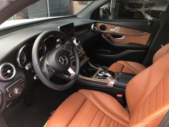 Mercedes-Benz Smart GLC 250 4Matic 2017 - Bán Mercedes GLC 250 4Matic năm sản xuất 2017, màu trắng