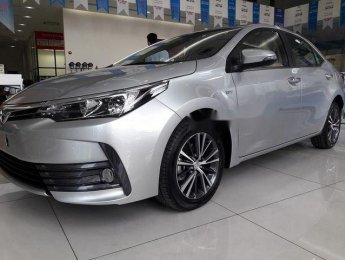 Toyota Corolla altis 2018 - Bán Toyota Corolla Altis năm 2018, màu bạc