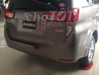 Toyota Innova 2017 - Bán Toyota Innova năm sản xuất 2017, 720 triệu