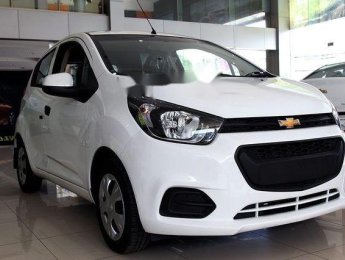 Chevrolet Spark 2018 - Cần bán xe Chevrolet Spark sản xuất năm 2018, màu trắng