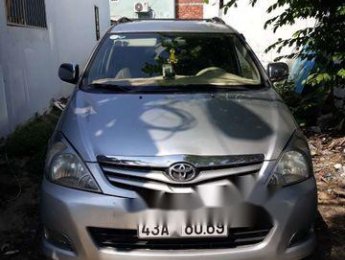 Toyota Innova 2010 - Gia đình bán xe Toyota Innova năm 2010, màu bạc