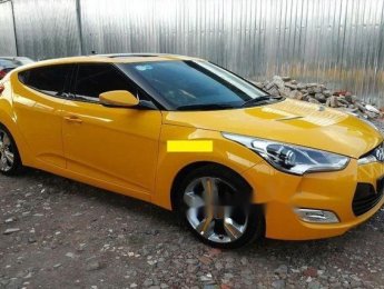 Hyundai Veloster 2011 - Chính chủ bán lại xe Hyundai Veloster năm sản xuất 2011, màu vàng  
