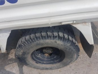 Hyundai HD 2002 - Bán xe Hyundai HD đời 2002, màu trắng, nhập khẩu nguyên chiếc