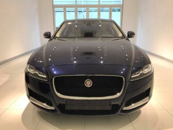 Jaguar XF Prestige 3.0 V6 2016 - Jaguar XF Prestige 3.0 V6 sản xuất 2016, màu xanh lam, XF duy nhất với động vơ V6 tại Việt Nam