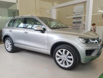 Volkswagen Touareg GP 2016 - Bán Volkswagen Touareg GP, màu xám (ghi), nhập khẩu, giá cực tốt. LH: 0901933522 Vy
