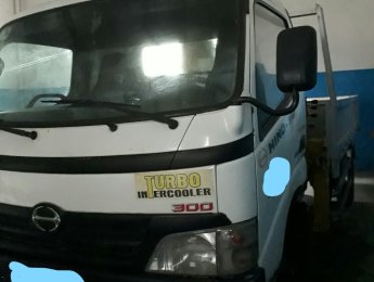 Hino 300 Series 2009 - Bán ô tô Hino WU 2009, màu trắng, giá tốt