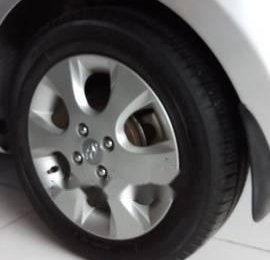 Hyundai i20 2010 - Bán Hyundai i20 năm 2010, màu bạc