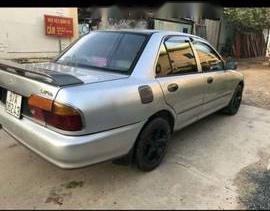 Mitsubishi Lancer    1995 - Cần bán xe Mitsubishi Lancer đời 1995, xe máy còn rất êm 