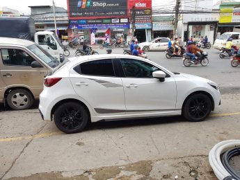 Mazda 2  1.5 2016 - Bán xe Mazda 2 1.5 năm 2016, màu trắng