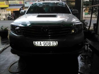 Toyota Fortuner 2014 - Cần bán gấp Toyota Fortuner sản xuất 2014, màu xám ít sử dụng