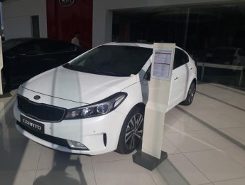 Kia Cerato 2018 - Cần bán Kia Cerato 2018, chỉ cần 150 triệu là có xe. Liên hệ: 0917096288