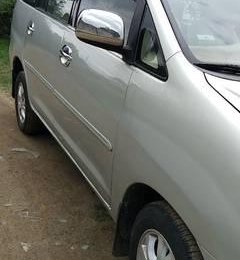 Toyota Innova 2008 - Cần bán gấp Toyota Innova đời 2008, màu bạc, 353tr