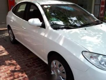 Hyundai Elantra 2009 - Chính chủ bán lại xe Hyundai Elantra đời 2009, màu trắng