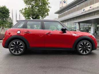 Mini Cooper S 5Dr 2018 - Cần bán xe Mini Cooper S 5Dr năm 2018, màu đỏ, mới 100%