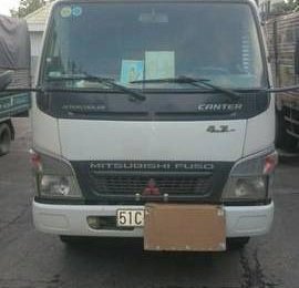 Mitsubishi Canter 2009 - Cần bán lại xe Mitsubishi Canter sản xuất năm 2009, màu trắng, 325tr