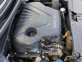 Hyundai Veloster 2011 - Gia đình bán gấp Hyundai Veloster sản xuất năm 2011, màu xanh lam, nhập khẩu nguyên chiếc 