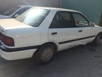Mazda 323   1988 - Bán ô tô Mazda 323 1988, màu trắng, xe đẹp
