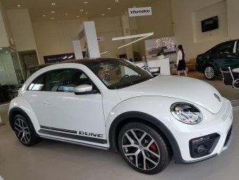 Volkswagen Beetle Dune 2018 - Bán Volkswagen Beetle Dune, sản xuất 2018, màu trắng, nhập khẩu nguyên chiếc, có xe giao ngay, khuyến mãi khủng tháng 10