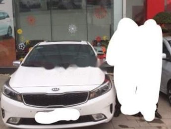 Kia K3   2018 - Bán Kia K3 đời 2018, màu trắng, 600 triệu