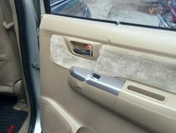 Toyota Fortuner 2009 - Bán Toyota Fortuner năm 2009, màu bạc, giá chỉ 625 triệu