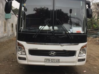 Hyundai Universe Xpress Luxury   2017 - Bán xe Hyundai Universe Xpress Luxury đời 2017, màu trắng, bầu hơi cửa bung