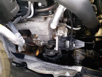 BMW 1 Series 118i 2015 - BMW 118i màu đỏ/đen sản xuất 2015, đăng ký 2016, nhập khẩu Đức, biển Hà Nội
