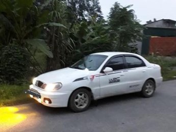 Daewoo Lanos SX 2001 - Bán ô tô Daewoo Lanos SX năm 2001, màu trắng