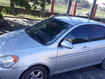 Hyundai Verna 2009 - Cần bán Hyundai Verna năm sản xuất 2009 số tự đông, màu bạc, xe nhập khẩu nguyên chiếc