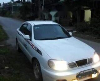 Daewoo Lanos  	   2003 - Cần bán Daewoo Lanos sản xuất năm 2003, màu trắng