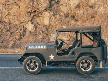 Jeep CJ 1975 - Cần bán Jeep CJ năm sản xuất 1975, màu xám (ghi), nhập khẩu, giá tốt
