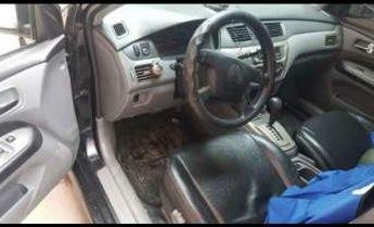 Mitsubishi Lancer 2004 - Bán xe Mitsubishi Lancer 2004, màu đen xe gia đình, 232 triệu