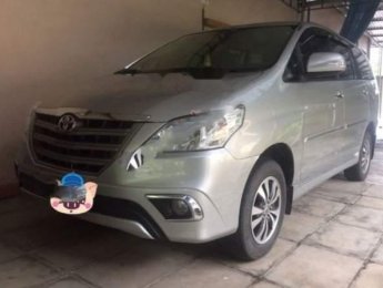 Toyota Innova 2.0E	 2015 - Bán Toyota Innova 2.0E đời 2015, 630tr