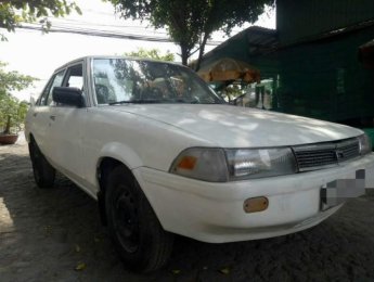 Toyota Corolla KE70 1981 - Cần bán gấp Toyota Corolla KE70 sản xuất 1981, màu trắng, nhập khẩu nguyên chiếc, giá tốt